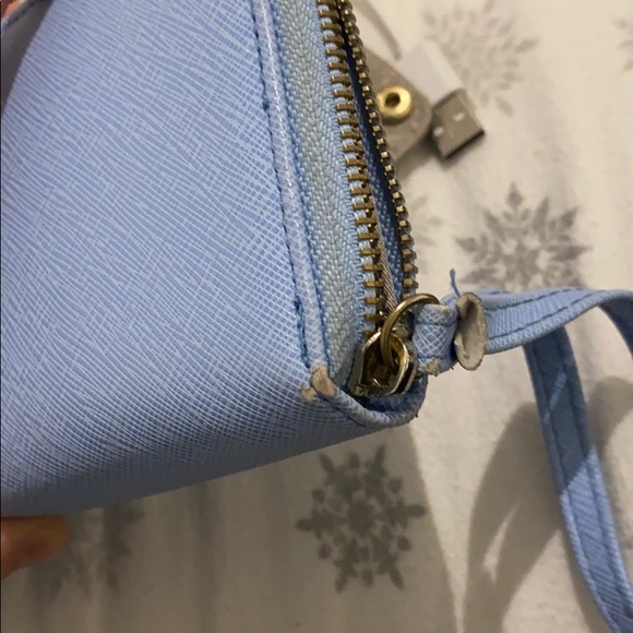 Adrienne Vittadini Wallet (with portable charger) - Picture 5 of 5